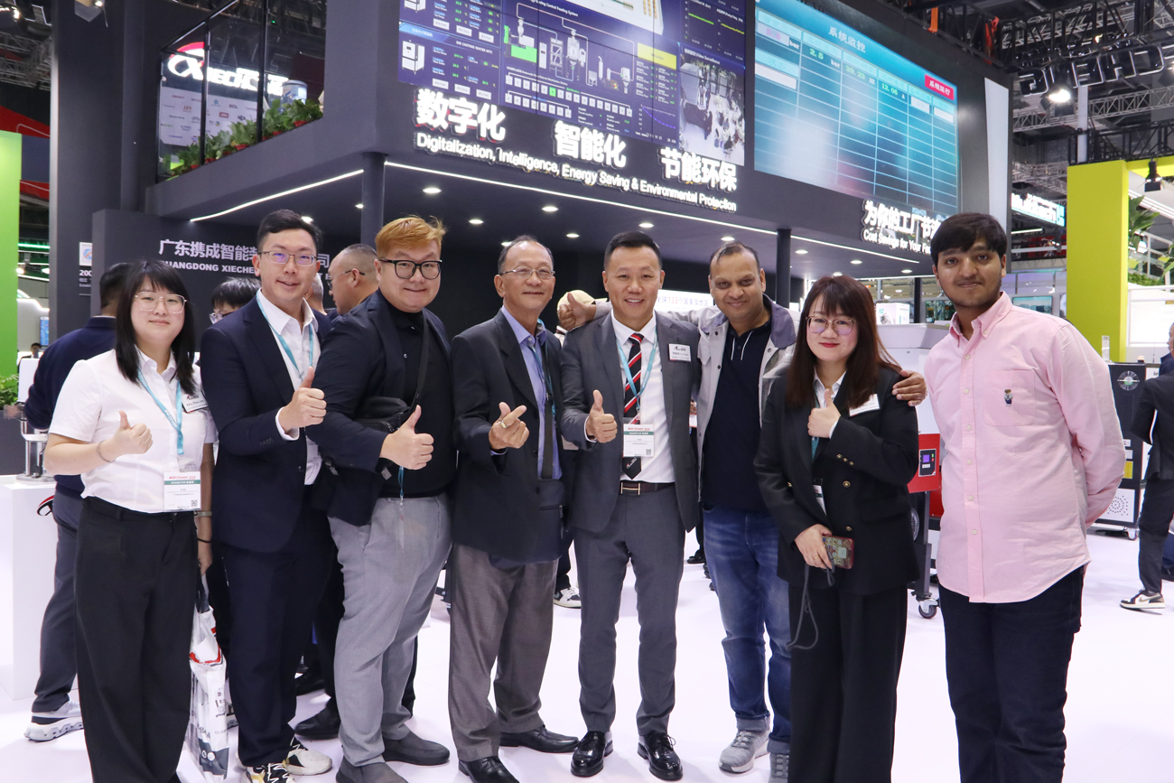 En CHINAPLAS 2026, fuimos testigos de la inmensa confianza y el apoyo que nuestros valiosos clientes depositan en los productos Xiacheng.