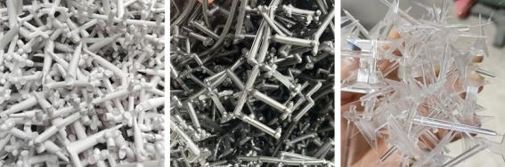 Bebedero, canal y pequeñas piezas moldeadas por inyección defectuosas.